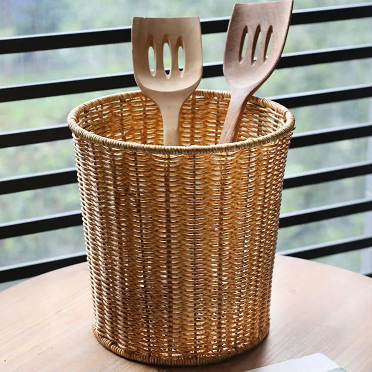 Woven Basket Trash Can Round Rattan Waste Basket with Lid Planter Woven Storage Baskets Wicker Wastebasket Garbage Bin